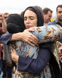 Yeni zelanda başbakanı jacinda ardern, christchurch saldırılarının ardından neden başörtüsü taktığını açıkladı. Erdogan Ve Gul Den Yeni Zelanda Basbakani Jacinda Ardern E Ovguler Medyascope