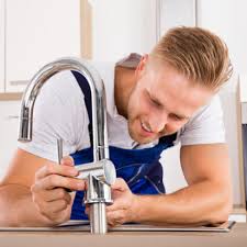 Ein wasserhahn in der küche sowie ein wasserhahn im bad dürfen im haushalt einfach nicht fehlen. Tropfenden Wasserhahn Reparieren Diy Anleitung Fur Kuche Bad