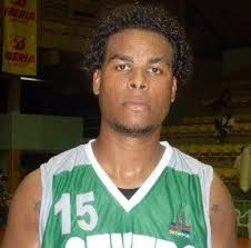 Chola sigue firme en el basket de La Romana