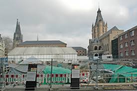 Eine vielzahl von baulichen schichten aus 2.000 jahren stadtgeschichte werden hier sichtbar. Diskussionen Uber Die Archaologische Zone Judisches Museum Evangelischer Kirchenverband Koln Und Region