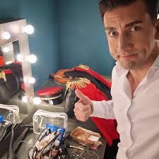 Gordon' (@ricardoras.official) belt met @538ochtendshow ...