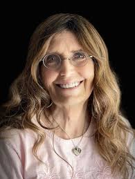 Sandra Passmore's Instagram, Twitter & Facebook