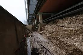 In oberhof reiften pläne, auch dort eine bahn künstlich zu vereisen, um sie wetterunabhängig zu machen. Ozy76bf Rhk Cm