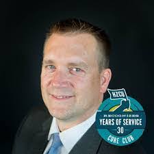 Robert Twedt's Instagram, Twitter & Facebook