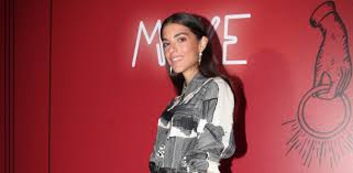 Unfollow έχει κάνει στο instagram την άννα μαρία βέλλη, ο σύντροφός της αρκάδιος σβολάκης, σύμφωνα με όσα ακούσαμε στο πρωινό την τετάρτη 24 φεβρουαρίου. Anna Maria Bellh Me Ena Binteo Spaei Ta Tampoy Gia To Teleio Swma E8nos