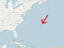 1,759 km (1,093 mi) northeast of cuba, and 1,538 km (956. Bermuda Und Seine Sehenswurdigkeiten