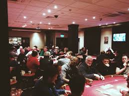 Bagi yang belum mengetahui petunjuk poker online, berikut ini ulasan lengkap mengenai situs judi online terbaik di indonesia ini. Some Of The Early Action On Day 2 Of The Welsh Poker Seri Flickr