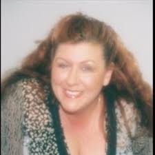 Lenora Mclaughlin's Instagram, Twitter & Facebook