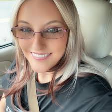 Friday and feelin froggy 🐸 Let's hear em 🫣 Me: ✈️ Sky Diving