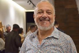 Galeria Poente recebe convidados em noite de pré-inauguração em São José