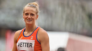May 29, 2021 · kunz, qui n'était pas la plus attendue des américaines en autriche, comptait 27 points d'avance sur la néerlandaise anouk vetter, et 66 sur la hongroise xenia krizsan. Vqoumjt03extom