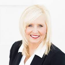 Eric Eiche's Instagram, Twitter & Facebook