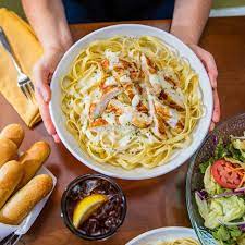 National Pasta Day Deals In October 2019 How To Get Cheap Pasta From Olive Garden Applebee S