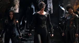 When winn and the team discover an alien ship has crash landed deep underwater beneath national city, kara/supergirl is called in to investigate. Supergirl Season 3 Episode 17 Recap Review Trinity Empty Lighthouse Magazine