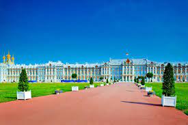 Il appartenait à alexandre menchikov, général et premier gouverneur de la ville, l'ami de pierre le grand. Le Palais Imperial Tsarskoie Selo Saint Petersbourg Et Le Nord Ouest Russie