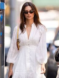 Get the latest on emily ratajkowski from teen vogue. Emily Ratajkowski Wore The Best Sneakers For Summer Dresses Who What Wear