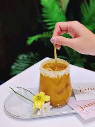 Dan sekaligus mengikuti diet seimbang dan gaya hidup sehat. 3 Rekomendasi Jamu Dan Minuman Sehat Kekinian Untuk Pesan Antar Ke Rumah Lifestyle Fimela Com