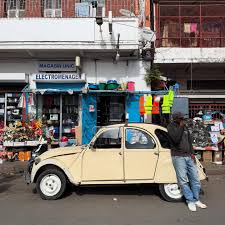 Image result for Jaune Taxi 1977 Renault