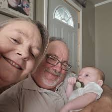 Does anybody remember The Diamond Club? We used to love to go there to  dance but I can't remember the bands.