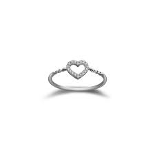 18k Gold Petite Heart Diamond Ring