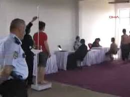 Adaylar öncelikle evrak teslimi, ön sağlık taraması ve fiziki yeterlilik parkuru sınavlarına girecekler. Pomem Mulakat Sinavi Gercek Goruntuler Youtube