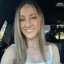 Marissa Fenton's Instagram, Twitter & Facebook