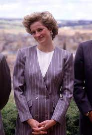 Diana Princess Of Wales Visits Her Old School West Heath In Kent Princess Diana Pictures Princess Diana Lady Diana