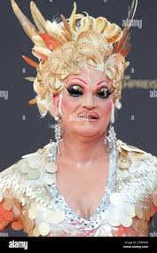 Show drag queen hi-res stock photography and images