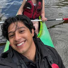 🔱 Hermano Summer Highlight ✈️ We'd like to highlight our Hermano, Gerson  Espinoza (Fall '23, #1), for this summer full of excellence and traveling!  This summer he spent a month in London