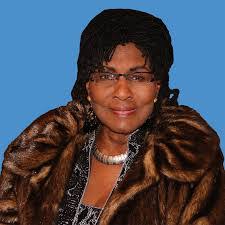 Beatrice Lewis's Instagram, Twitter & Facebook