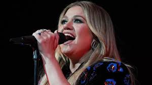 American Idol's James Durbin Introduces Baby Daughter Kinzee: Adorable  Newborn Portraits!