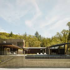 Une Maison D Architecte Posee Sur Une Colline Planete Deco A Homes World Maison Darchitecte Maison Architecte