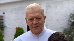 La arquidiócesis de bogotá confirmó la muerte de monseñor alirio lópez aguilera, a los 66 años de edad, a causa de complicaciones relacionadas con el. Jde96u8pdptqgm