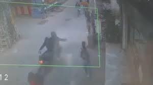 দিল্লি মহিলা কমিশন স্কুলছাত্রীর উপর অ্যাসিড হামলার তদন্ত করেছে