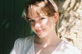 Alice Dunn's Instagram, Twitter & Facebook