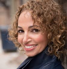 Paula Holt's Instagram, Twitter & Facebook