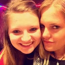 Emma Schwab (@schmemmss)