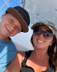 Melissa Wolfe's Instagram, Twitter & Facebook