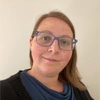 Lynn Stratton's Instagram, Twitter & Facebook