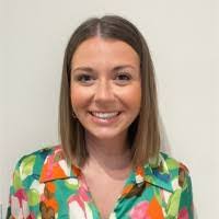 Amanda Gee's Instagram, Twitter & Facebook