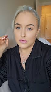 Copied and pasted: Update: woke this morning with about half my hair😞. The  rest seems to be coming out slowly throughout the day. So nobody be  surprised next time you see me.