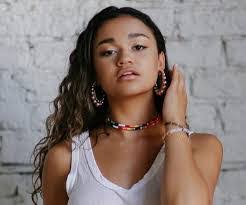 Lilly Bailey's Instagram, Twitter & Facebook