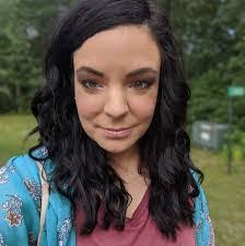 Heather Gade's Instagram, Twitter & Facebook