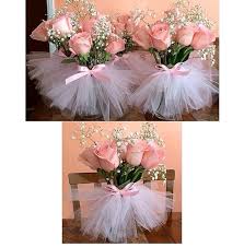 Hermosas Ideas En Tonos Rosas Para Preparar Un Baby Shower Lleno De Delicados Y Calidos Detal Mesas De Boda Centros De Mesa Para Boda Decoraciones Bautizo Nina