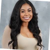 Chelsea Ewing's Instagram, Twitter & Facebook