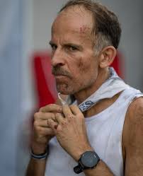 Wishing the absolute legend @harveylewisultrarunner all the best as he  takes