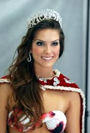 Resultado de imagem para débora lyra