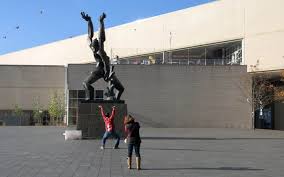 Afbeeldingsresultaat voor dineke van es verwoeste steden