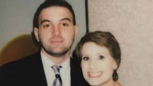 Widower shares bittersweet photo of his wife in the wedding dress he never  got to see