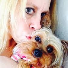 Michelle Henneman's Instagram, Twitter & Facebook